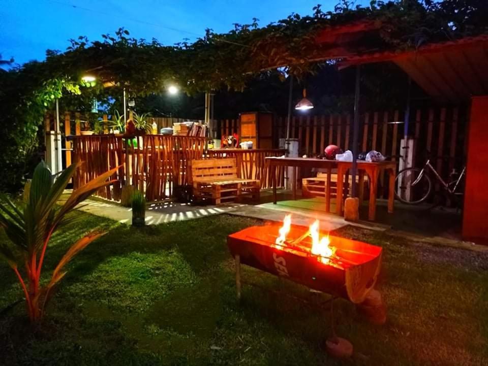 Отель Hilltop Bungalow Мирисса Экстерьер фото