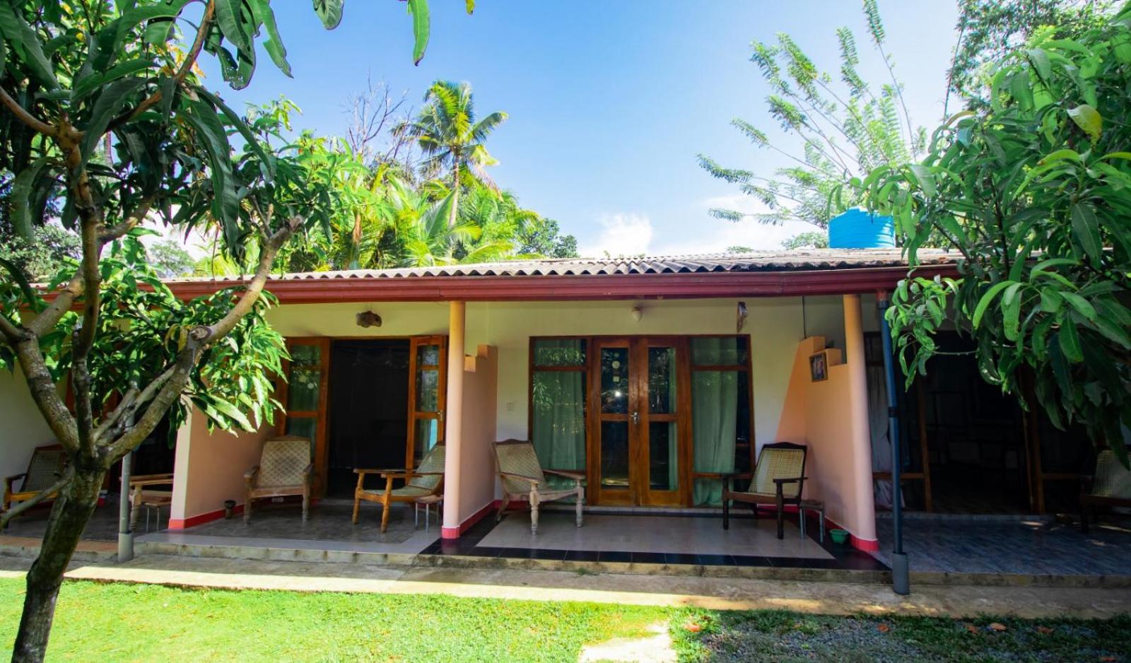 Отель Hilltop Bungalow Мирисса Экстерьер фото